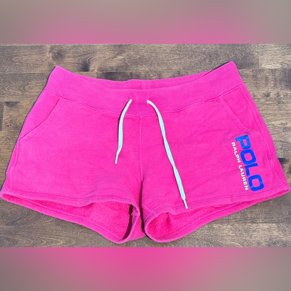 Pink Polo Ralph Lauren shorts. Perfect for any occasion.
